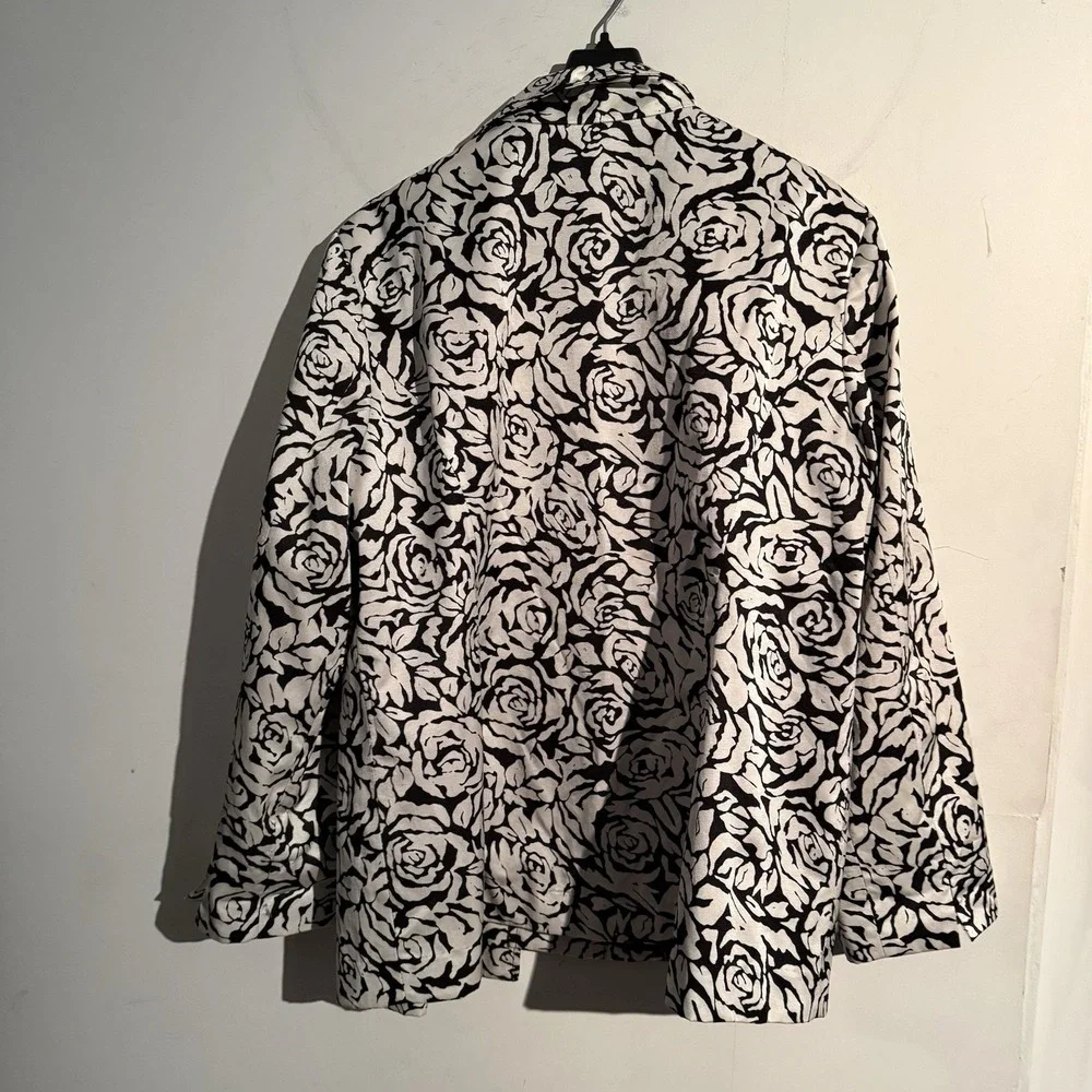 Chicos Size 3 Jacket Contrast Floral‎ Elanore Structured Slimming Classic